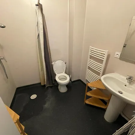 Apartamento Gredi, Appt Avec Parking Et Terrasse A Caen